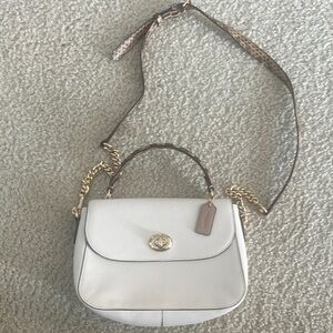 NWOT Elegant Coach crossbody bag